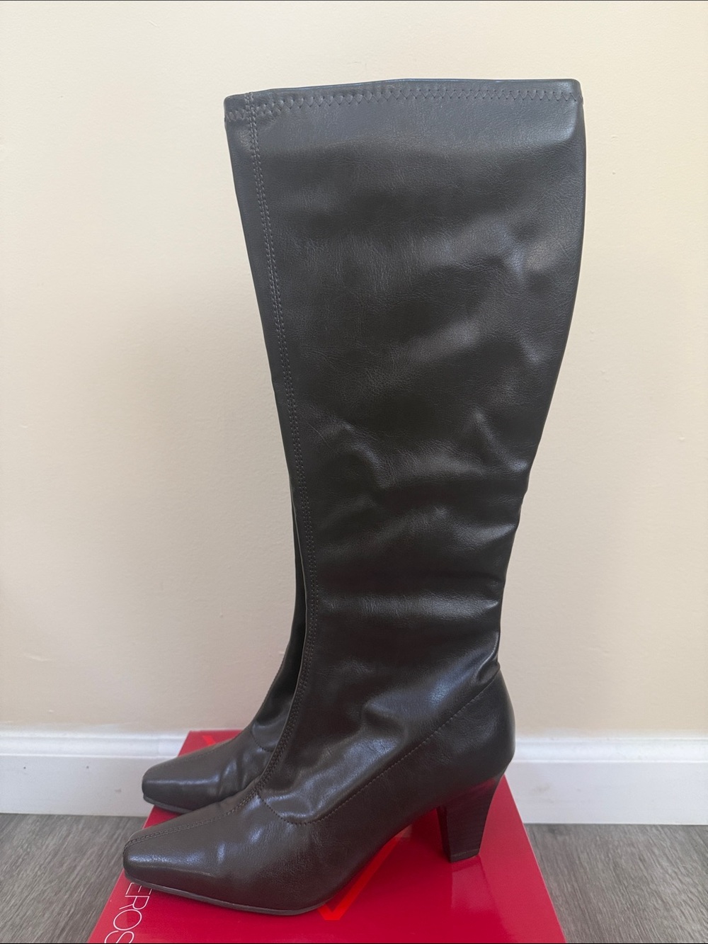 Aerosoles “Risky Pizness” Dark Brown PU Knee-High Pointed Toe Boots (Women)